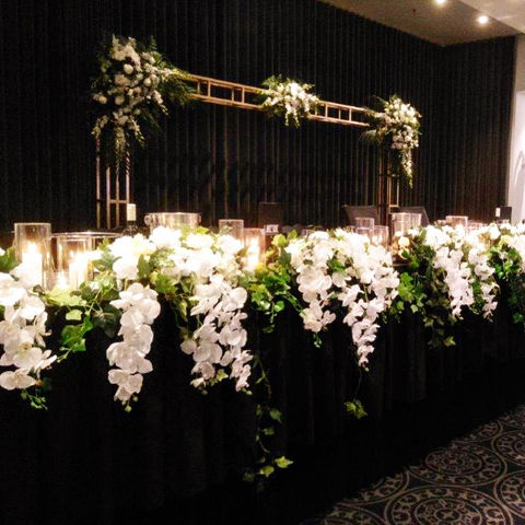 bridal table flowers
