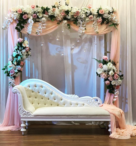 Chaise lounge